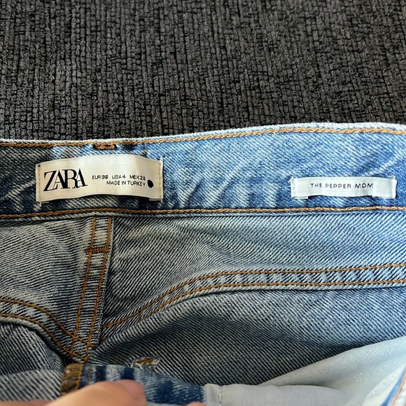 Zara The Pepper Mom Ripped Jeans - Picture 4 of 5
